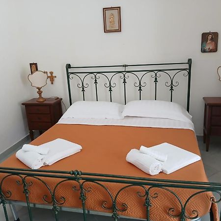 Alloggio Turistico Isabella Ventotene Esterno foto