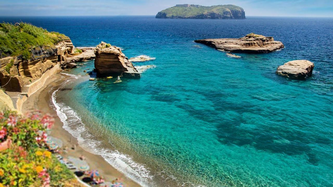 Alloggio Turistico Isabella Ventotene Esterno foto