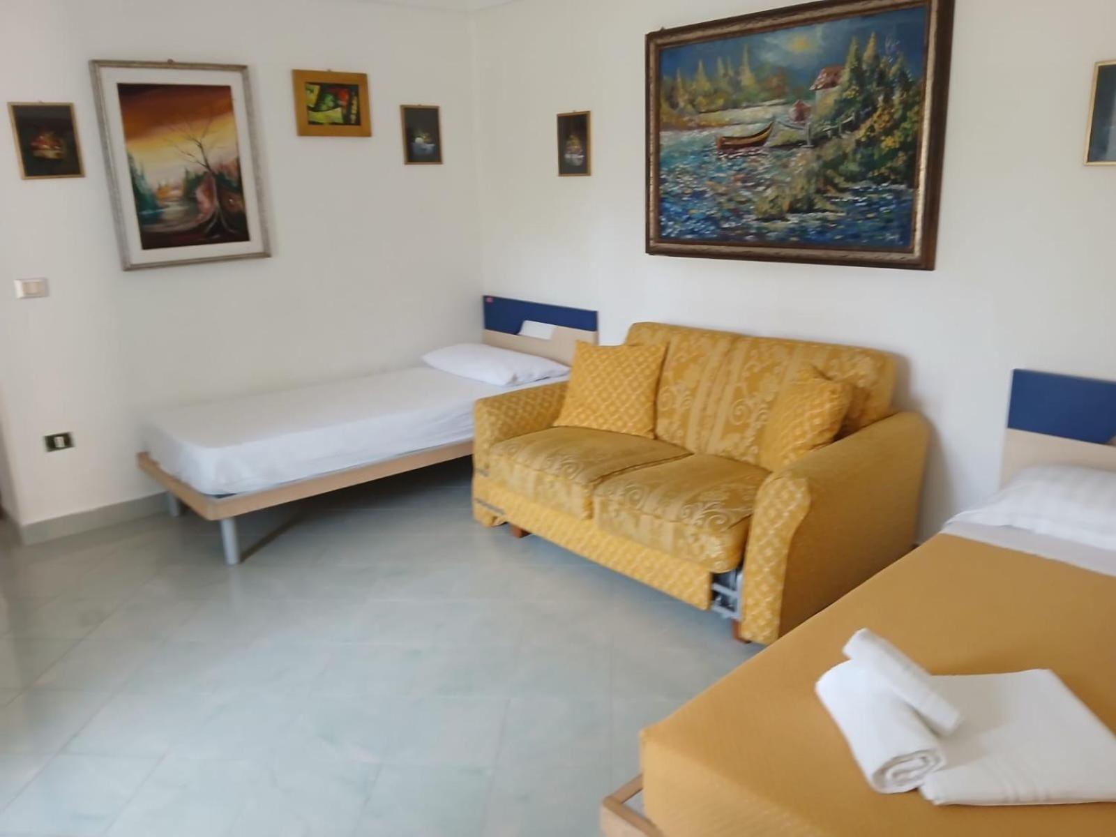 Alloggio Turistico Isabella Ventotene Esterno foto