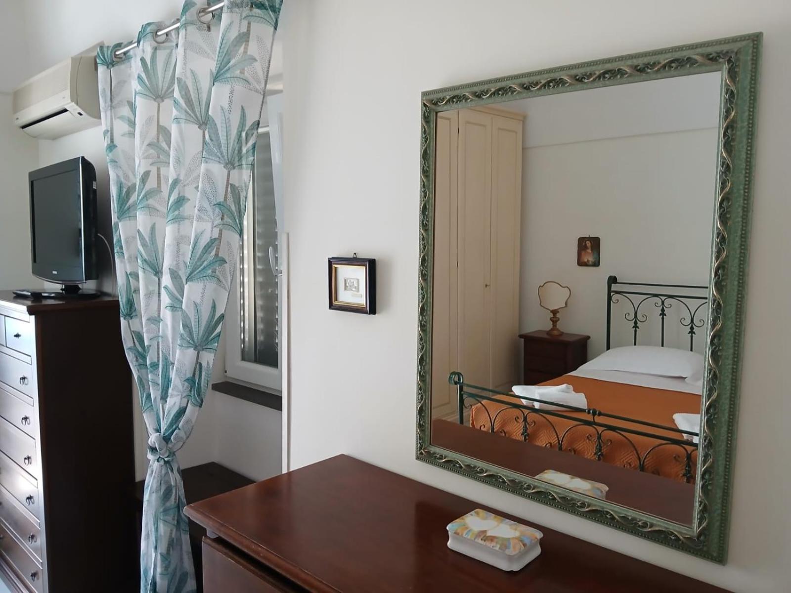 Alloggio Turistico Isabella Ventotene Esterno foto
